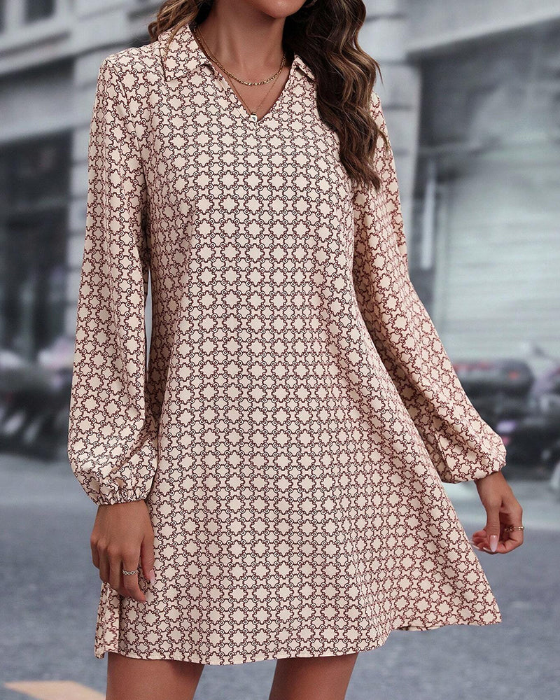 Robe imprimée à manches longues avec revers