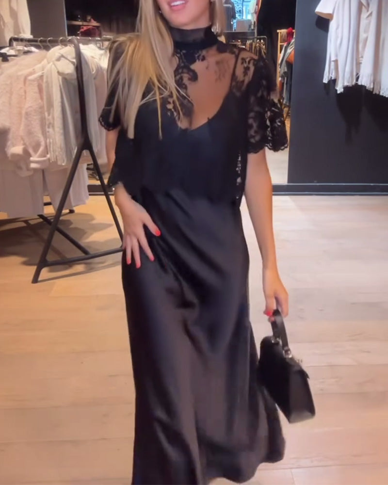 Ensemble Blouse En Dentelle Et Résille Avec Robe Nuisette Drapée