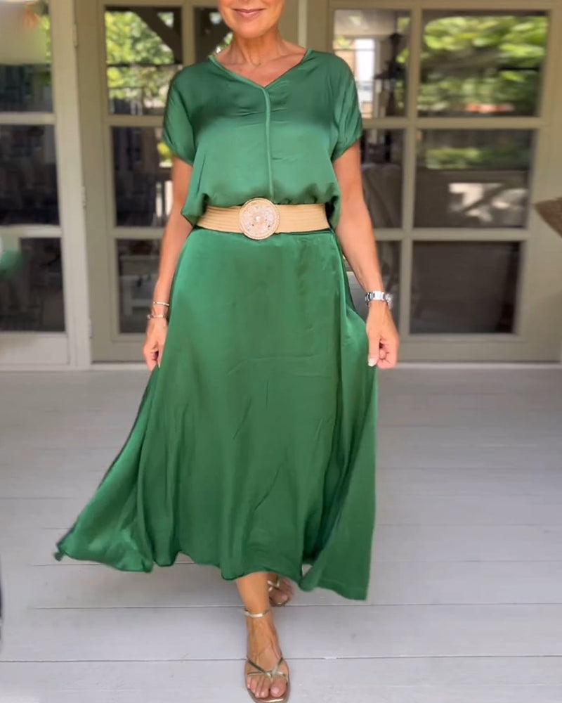 Robe verte à col élégant (ceinture non incluse)