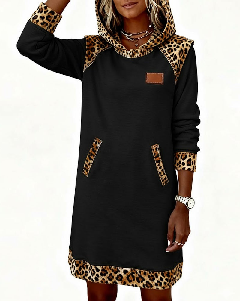 Robe décontractée à capuche et empiècement léopard