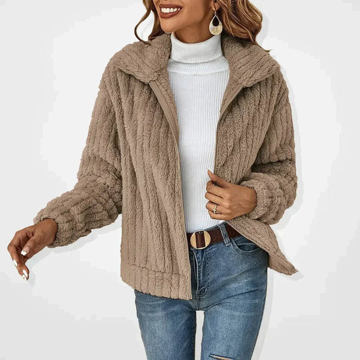 Ruby | Cozy Zip-Up Jacket